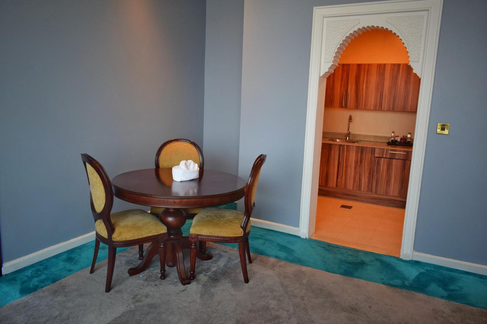 Hotel Saraya Corniche Doha