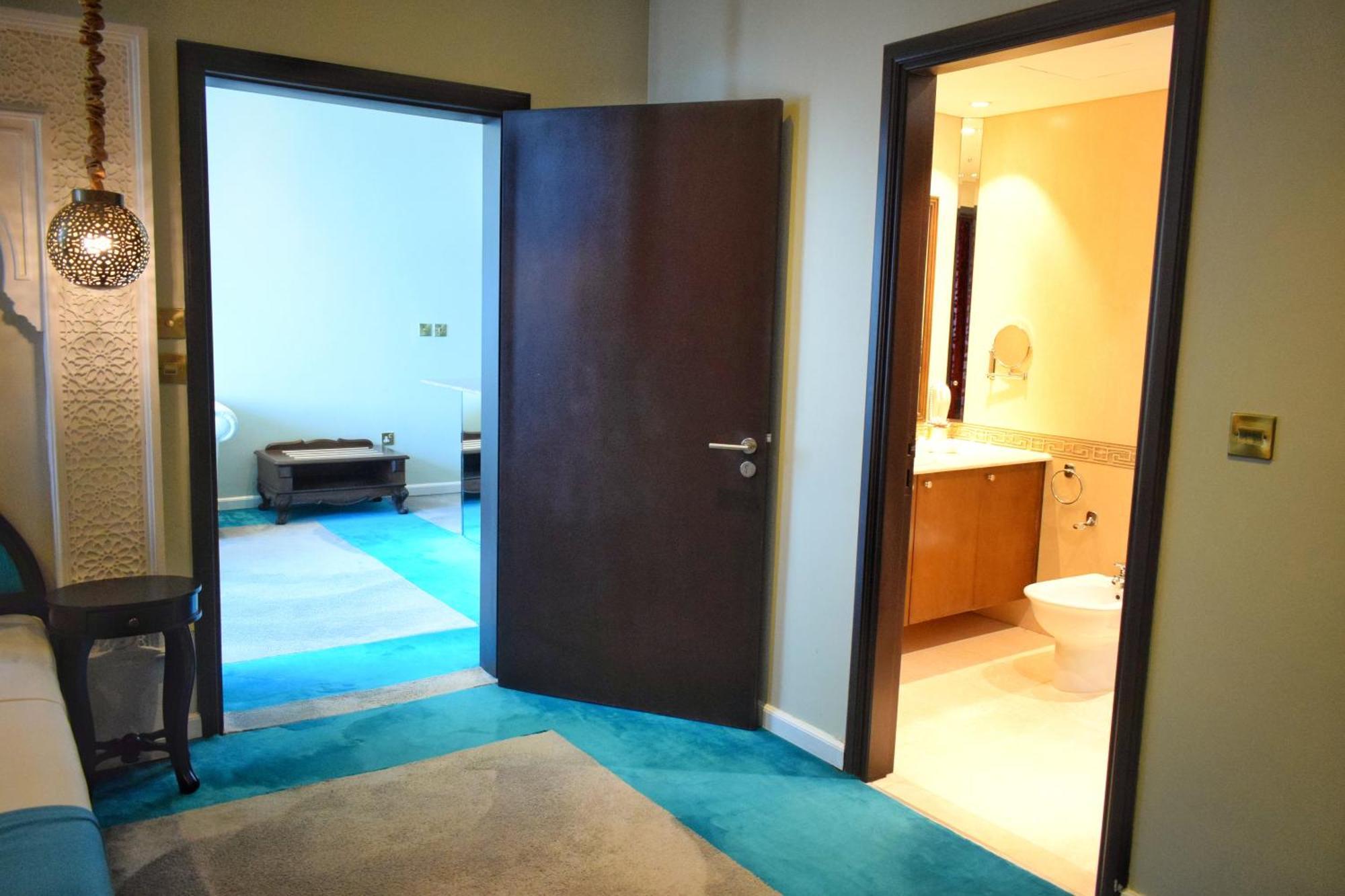 Saraya Corniche Hotel 5*